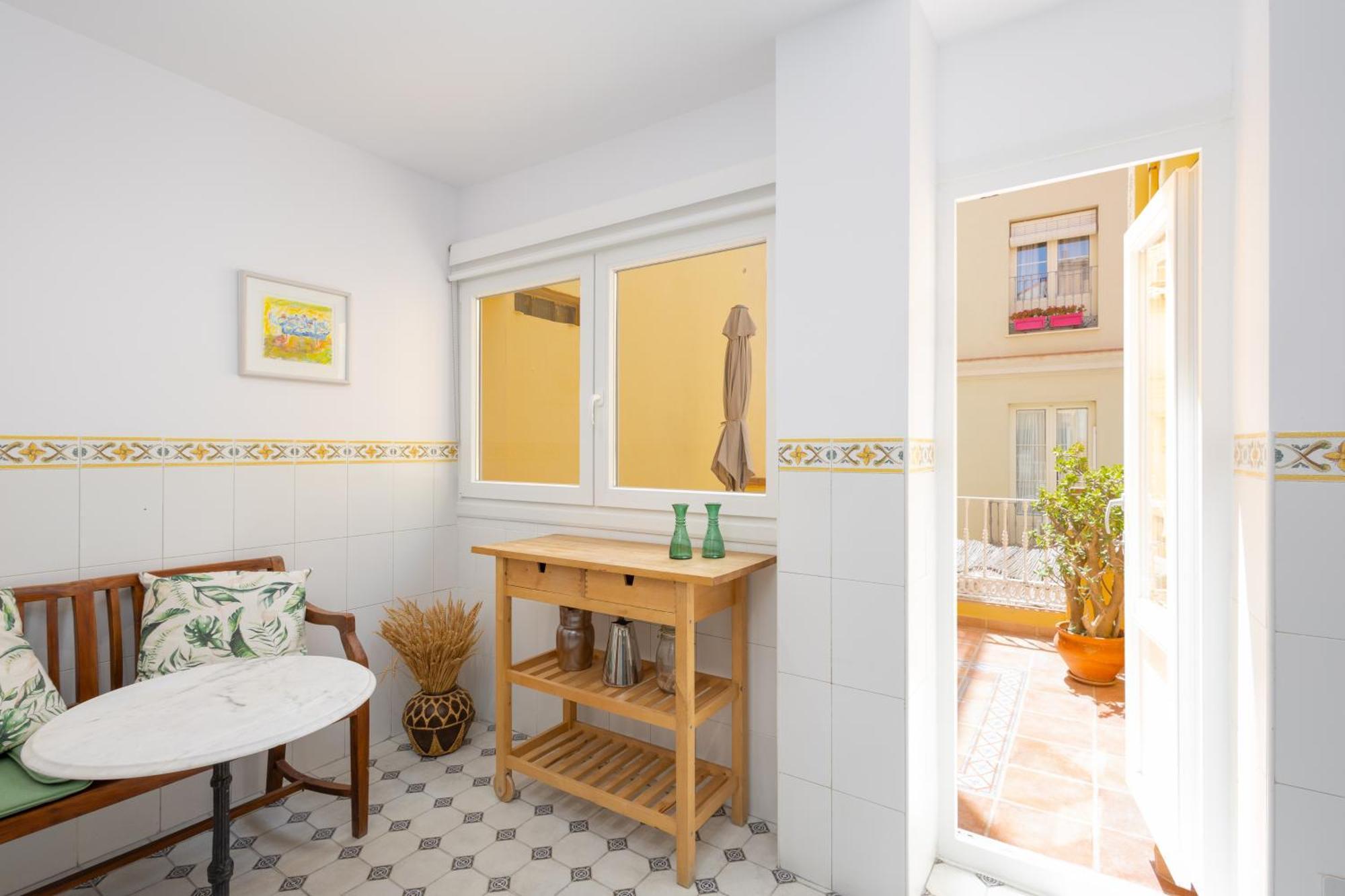 C92 - Rustic Two Bedrooms Apartment With Terrace مالقة المظهر الخارجي الصورة