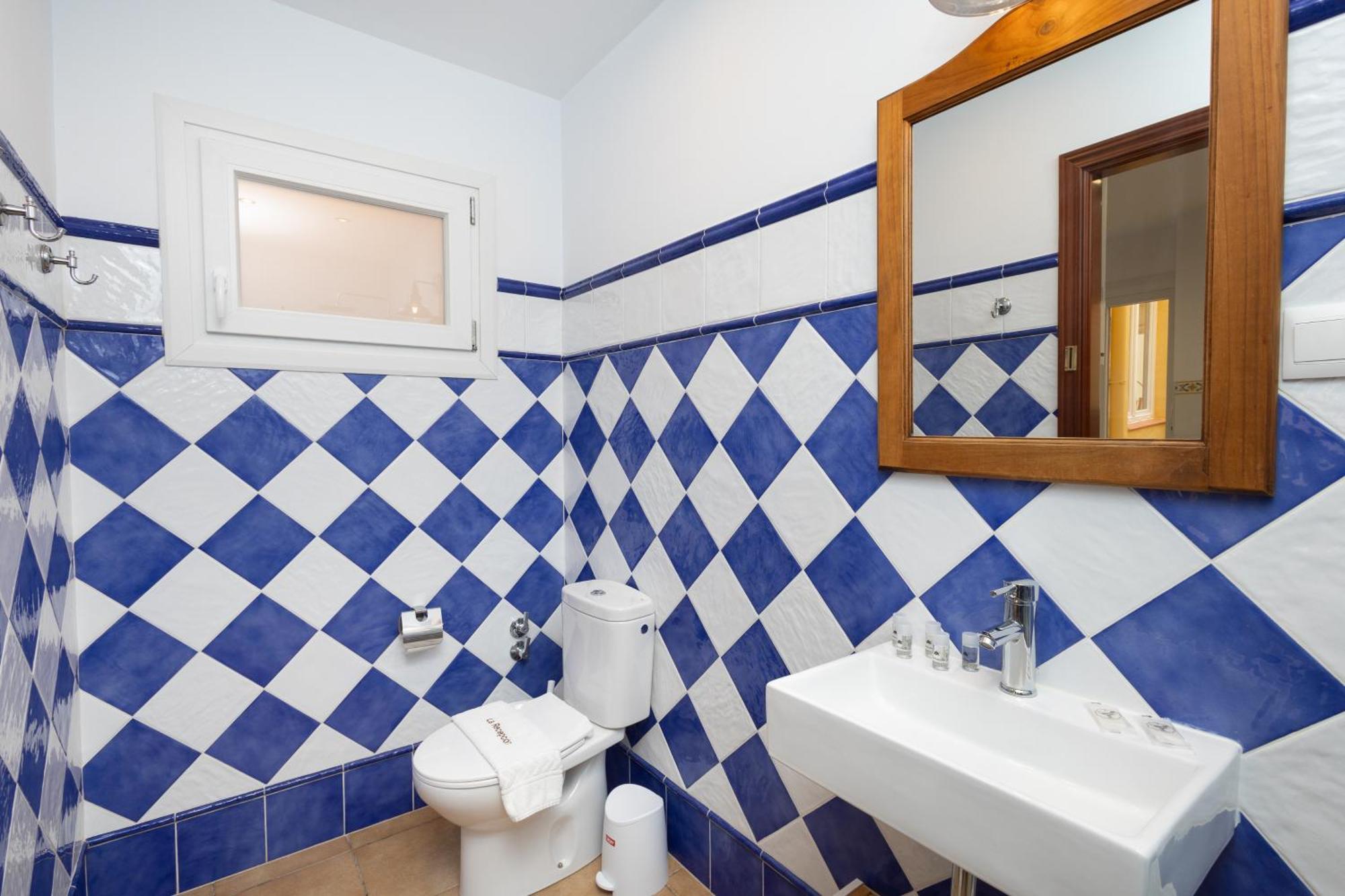C92 - Rustic Two Bedrooms Apartment With Terrace مالقة المظهر الخارجي الصورة