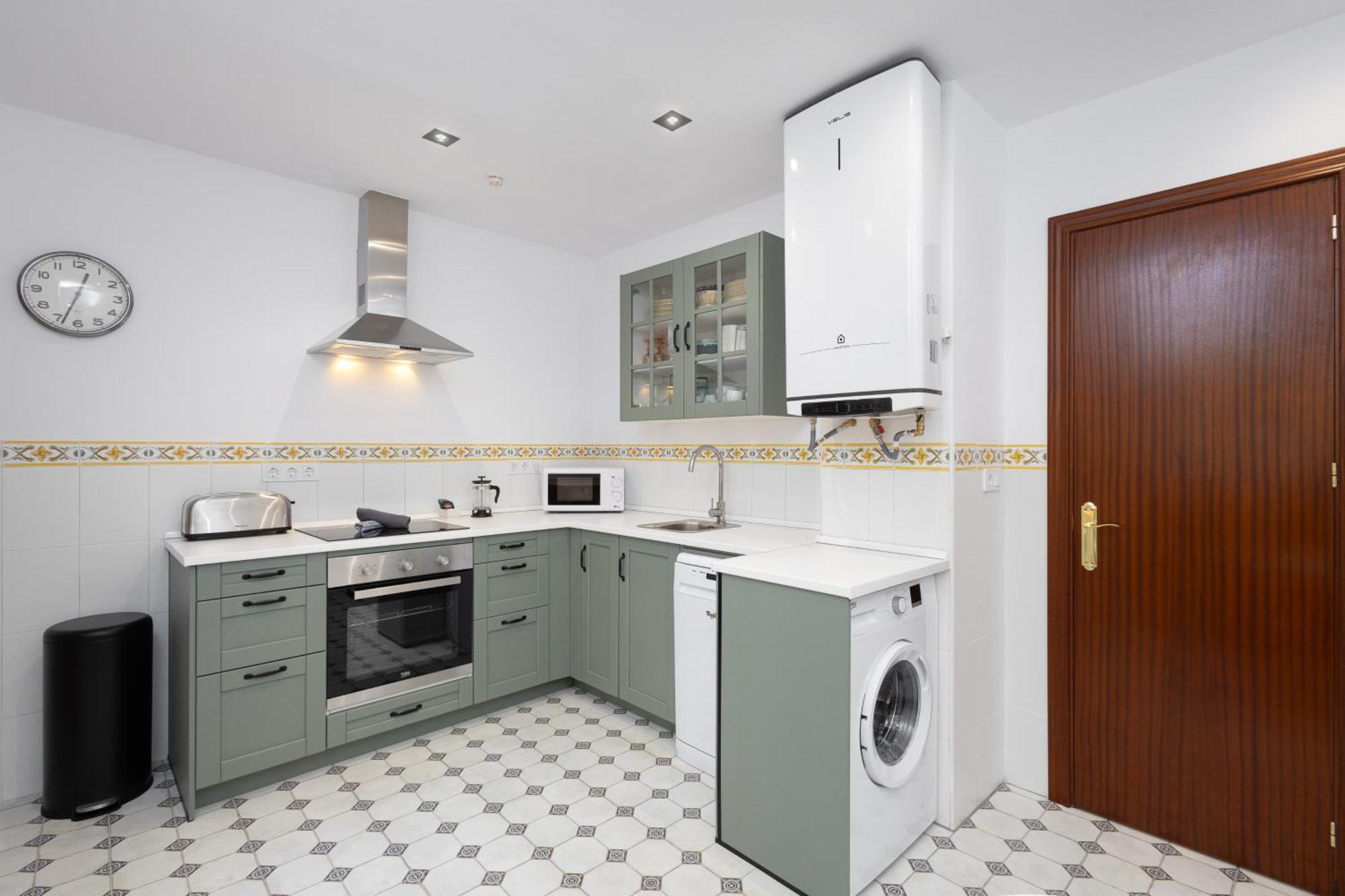 C92 - Rustic Two Bedrooms Apartment With Terrace مالقة المظهر الخارجي الصورة