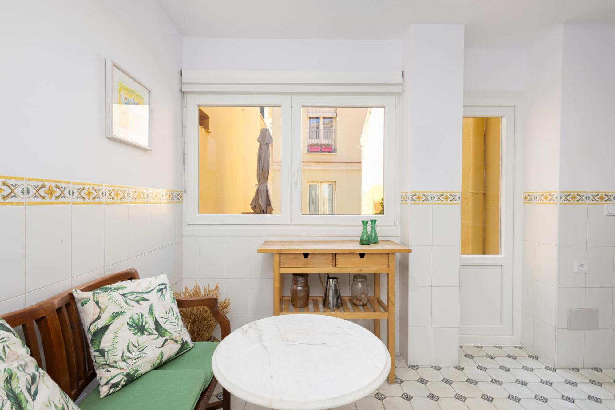 C92 - Rustic Two Bedrooms Apartment With Terrace مالقة المظهر الخارجي الصورة