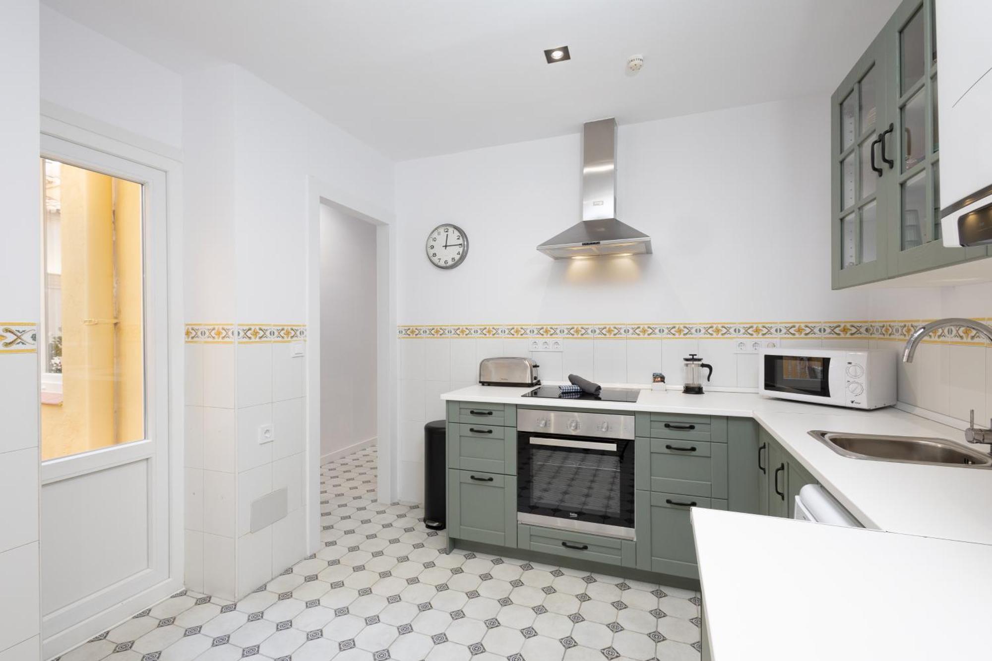 C92 - Rustic Two Bedrooms Apartment With Terrace مالقة المظهر الخارجي الصورة